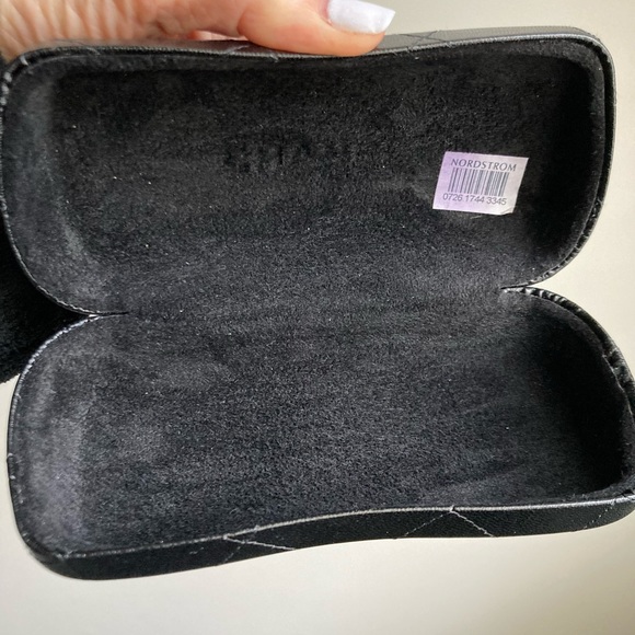 Chanel Classic Quilted Sunglasses Case - Picture 6 of 6
